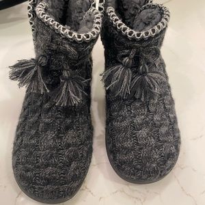 Muk luks brand new slip on booties